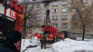 В Алтайском крае 8 марта из огня горевшего здания спасены 15 человек