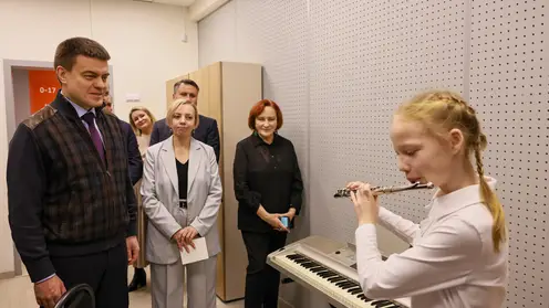 Губернатор Михаил Котюков принял участие в открытии обновлённой детской музыкальной школы в Красноярске