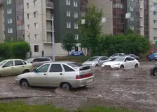 В Красноярске прошёл сильный дождь с градом