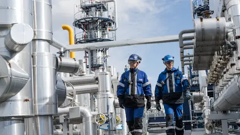 «Газпром нефть» полностью сохраняет программу модернизации нефтеперерабатывающих заводов
