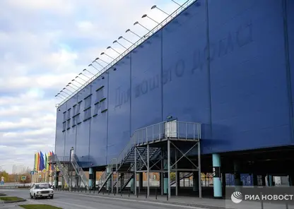 В Новосибирске с бывшего гипермаркета IKEA сняли вывеску