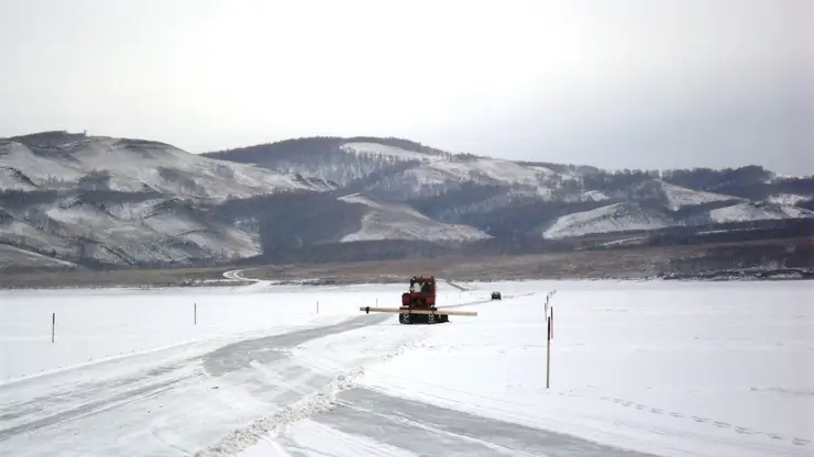 На зимнее содержание дорог Красноярского края потратят 1,8 млрд рублей
