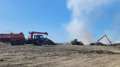 В Норильске горит полигон промышленных отходов