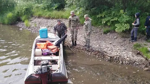 В Красноярском крае на берегу реки Мана нашли незаконную свалку