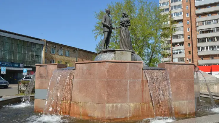 Около 15 млн рублей потратят на ремонт фонтана «Молодожены» на правобережье Красноярска