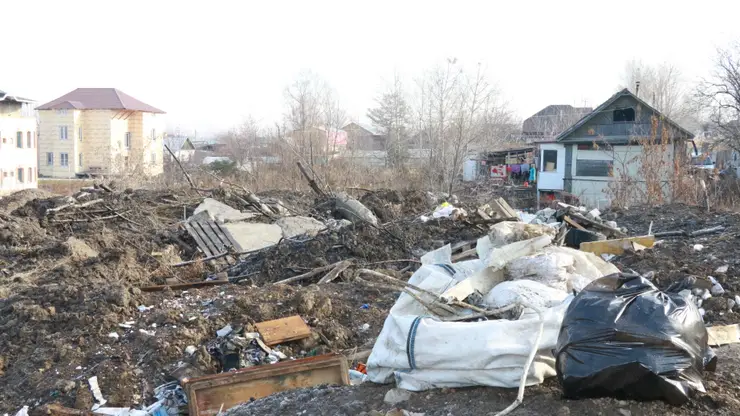 В Хабаровске ликвидируют крупную свалку с 20 тоннами мусора