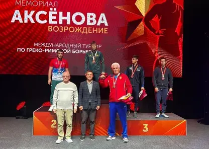 4 медали международного турнира выиграли борцы из Красноярска 