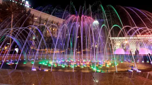 В Красноярске на Театральной площади светомузыкальный фонтан исполнит песни военных лет