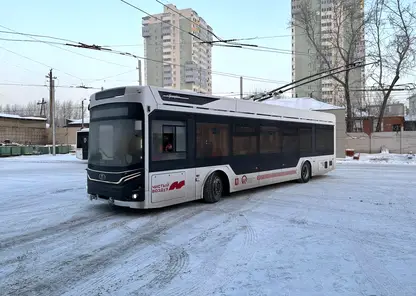 В Красноярск доставили ещё три современных троллейбуса «Адмирал»