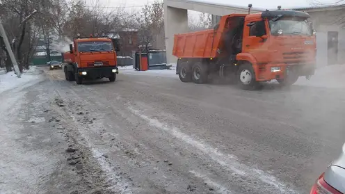 Две иркутские улицы подтопило из-за аварии 