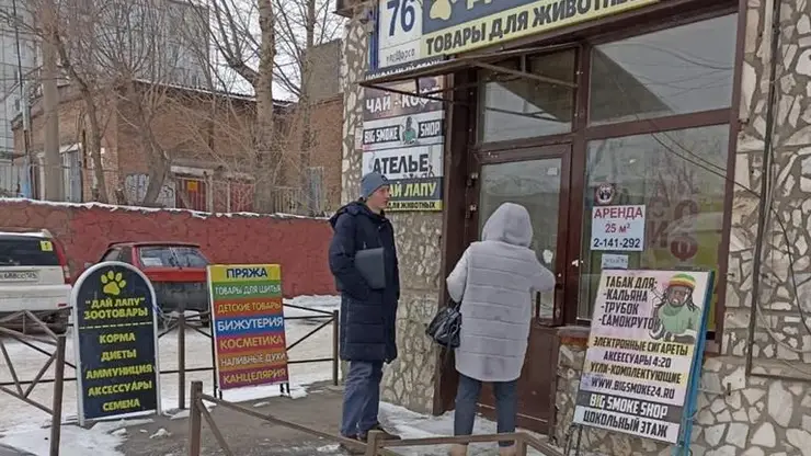 10 КамАЗов бумажных объявлений вывезли с Центрального района Красноярска