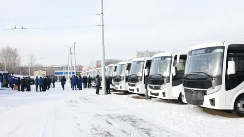 Водителям Красноярского края передали ключи от новых автобусов