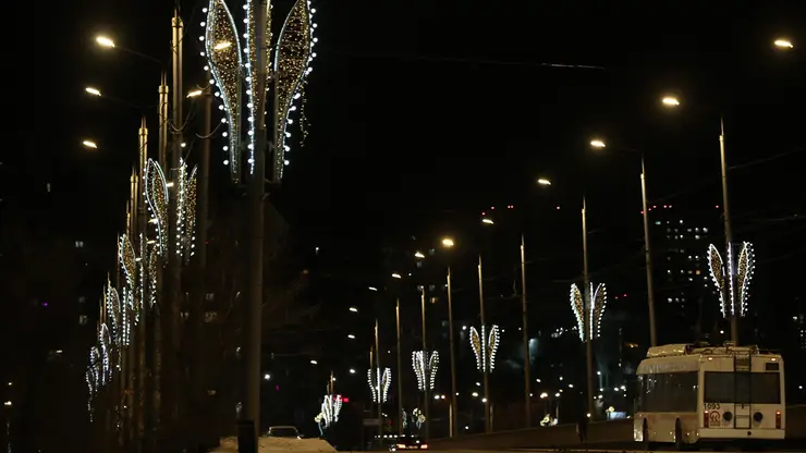 В Красноярске выключили праздничную иллюминацию