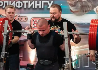 Красноярец Сергей Гладких выиграл чемпионат России по пауэрлифтингу