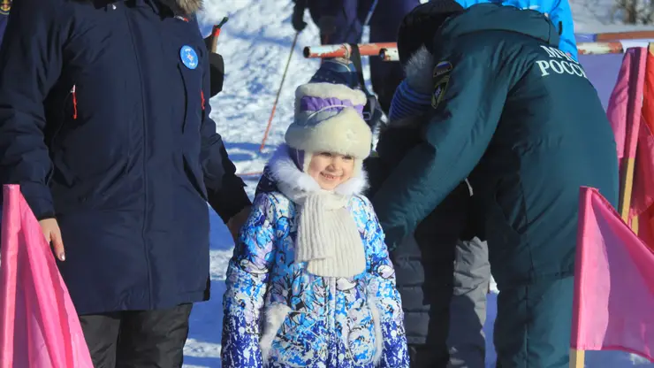 В МЧС рассказали, как одевать ребёнка в зимние морозы