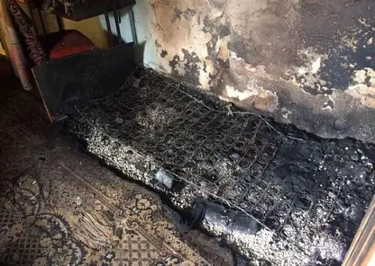 В Ачинске при пожаре в пятиэтажке погибла женщина