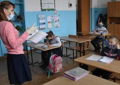 В Якутске учеников 1 - 8 и 10 классов перевели на дистанционное обучение
