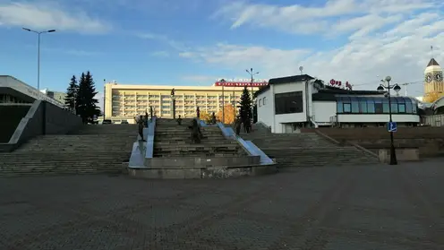Новая подземная парковка появится под памятником Чехову в центре Красноярска