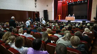 Губернатор Михаил Котюков встретился с жителями Енисейского района и ответил на важные для них вопросы