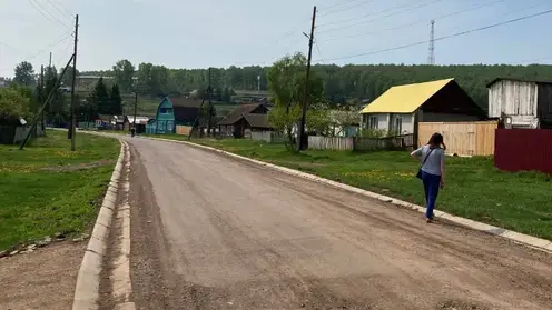 Два уголовных дела возбуждено за приемку некачественных дорог на 25,5 млн рублей на юге Красноярского края