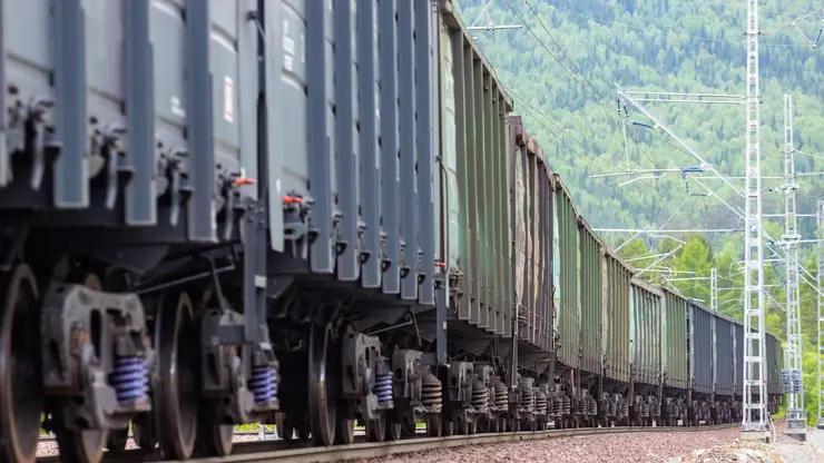 КрасЖД увеличила объёмы грузоперевозок в ускоренных поездах в 1,3 раза в январе-августе 