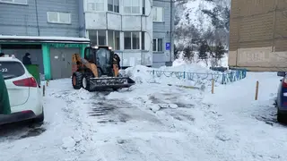 3923 двора убрали от снега за новогодние каникулы в Красноярске