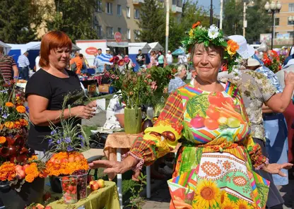 Выставка цветов и даров природы пройдет в Ленинском районе 23 августа