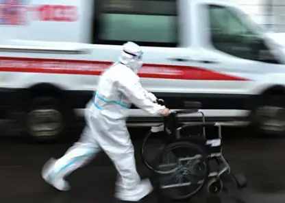 24-летнюю велосипедистку со сломанной ногой эвакуировали спасатели в «Гремячей гриве»