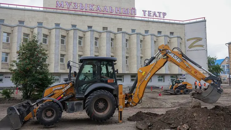 Благоустройство площади перед Красноярским музыкальным театром завершат в августе