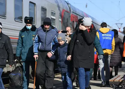Несколько сибирских губернаторов заявили о готовности принять в своих регионах беженцев из Донбасса
