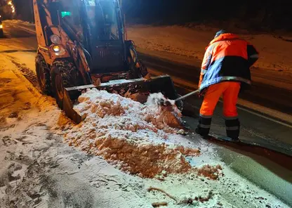 Красноярские дороги чистят от снега