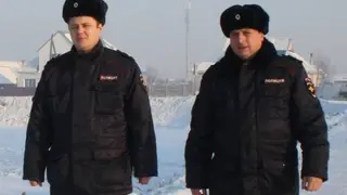 В Красноярском крае полицейские спасли замерзавшего рыбака