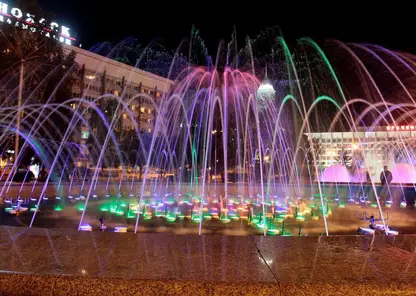 В Красноярске на Театральной площади светомузыкальный фонтан исполнит песни военных лет