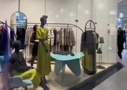 Новый магазин женской одежды M. Reason появился в ТРЦ «Планета»