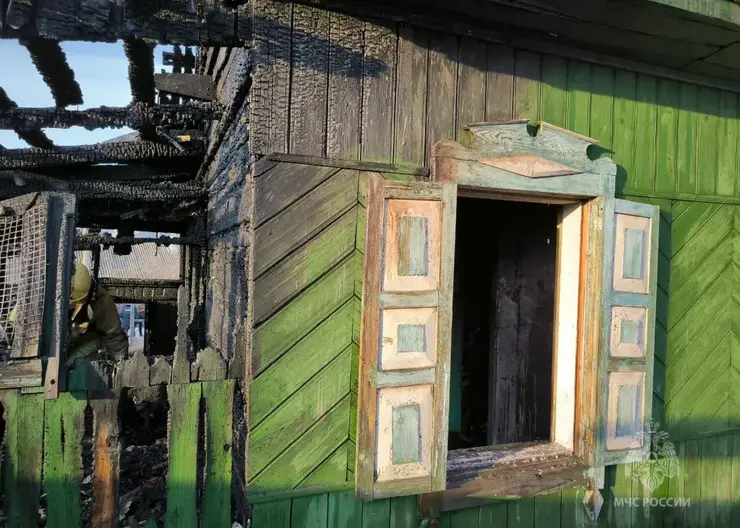 Три человека погибли при пожаре в Дивногорске в Красноярском крае