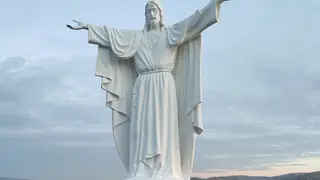 Статую Иисуса Христа установили в Академгородке Красноярска