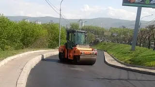 На Коммунальном мосту возобновили ремонт съездов в районе острова Отдыха