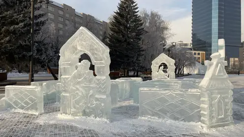 В Красноярске многие ледовые фигуры утратили свой эстетический вид из-за резкого потепления