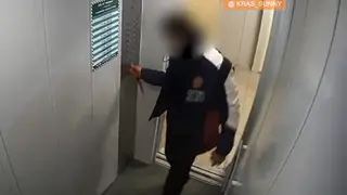 В Солнечном Красноярска заметили в лифте окровавленного человека с ножом
