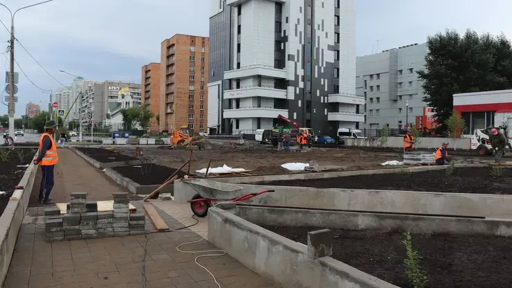 В «Цветочном квартале» Красноярска посадили кабачки и сделали клумбы из бетона
