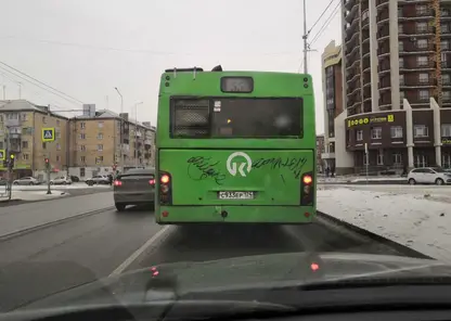 Изрисованный вандалами автобус №55 сняли с рейса в Красноярске