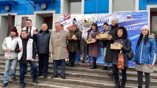 Единороссы поздравили с Днем космонавтики коллектив "Красмаша"