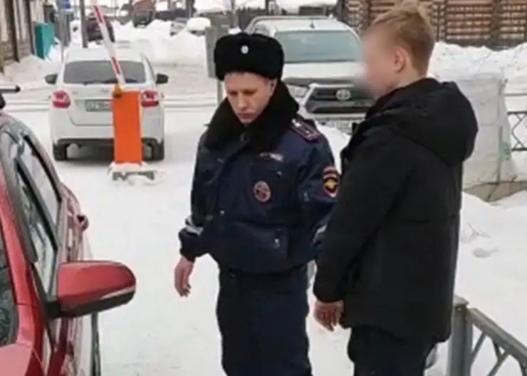 В Красноярском крае пьяный молодой человек угнал автомобиль приятеля