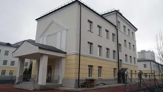 Две старейшие школы Красноярска отремонтируют до конца этого года