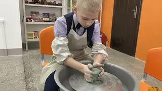В Красноярском крае детей с ограниченными возможностями здоровья учат шить и готовить