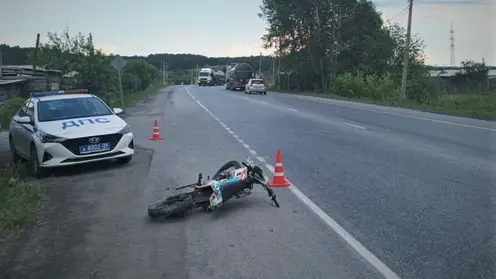 В Красноярском крае пьяный мотоциклист и пенсионер не поделили дорогу 