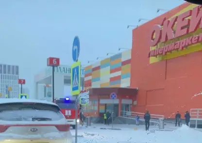 В Красноярске массово эвакуируют торговые центры