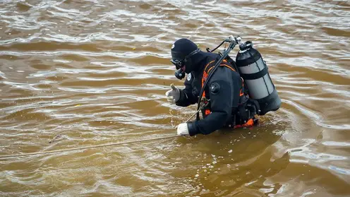 В Красноярском крае продолжают искать утонувшего 48-летнего мужчину