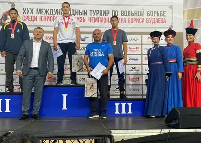 Борцы из Красноярска выиграли 5 медалей Международного турнира среди юниоров
