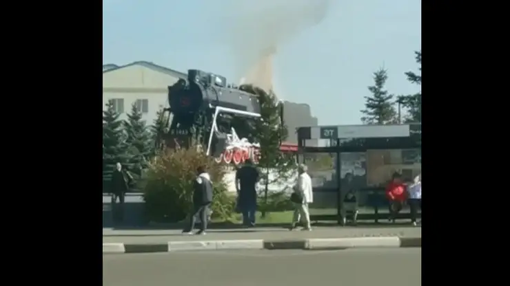 В Кемеровской области загорелся поезд-монумент